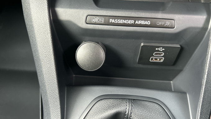 Ford Transit Courier Petrol 1.0 EcoBoost 125ps Trend Van Auto - Image 32